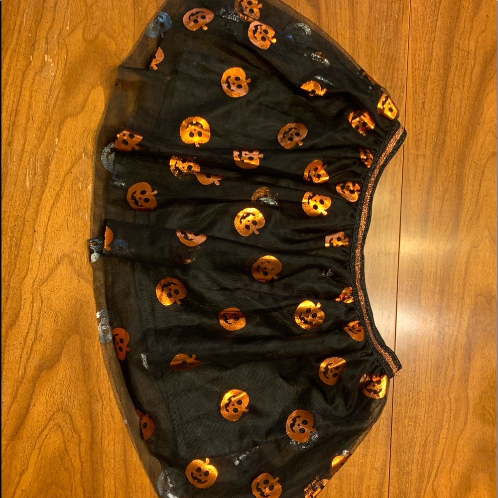NWOT Pumpkin skirt